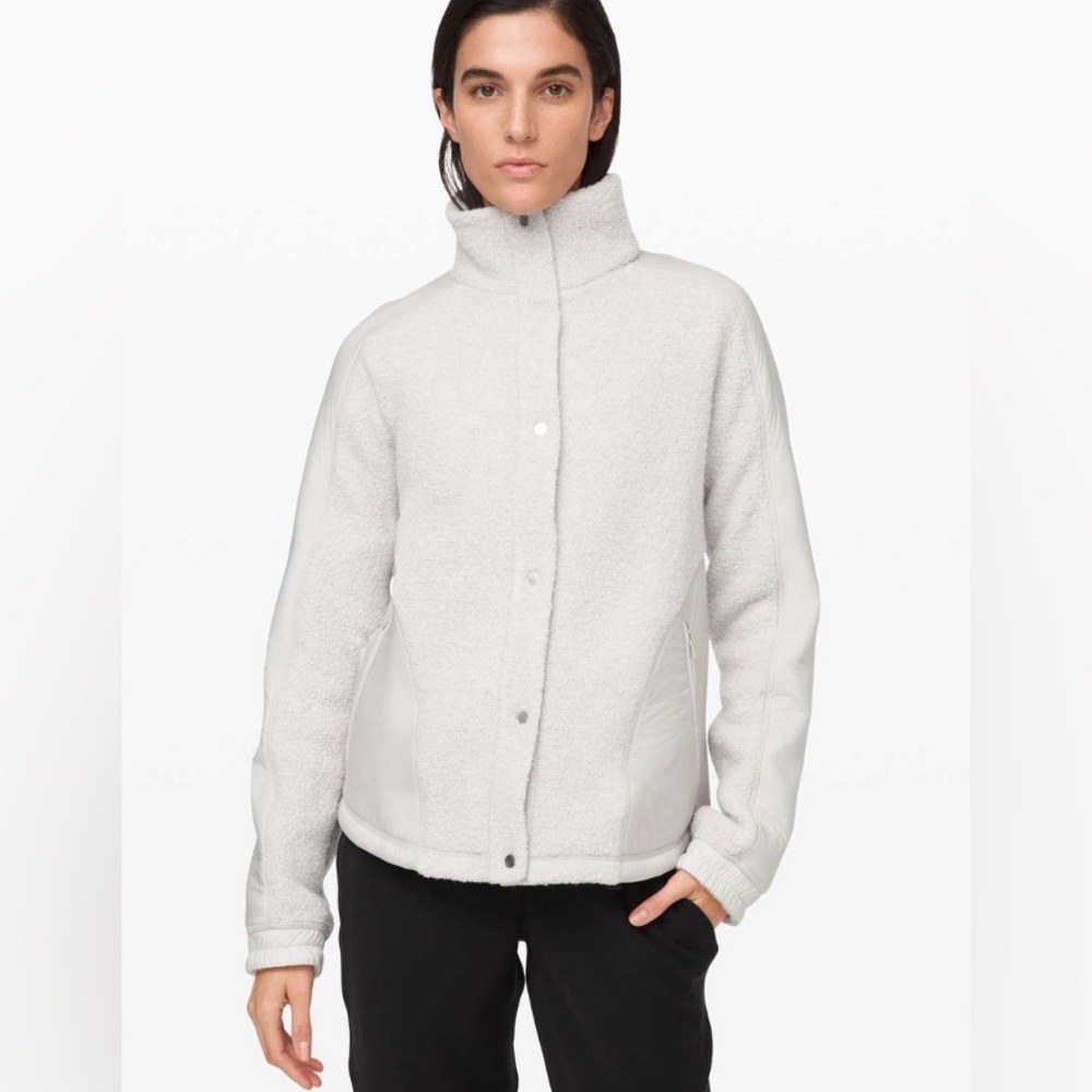 LULULEMON Women’s sage cream GO COZY SIZE 6 (like a sm/med) Jacket